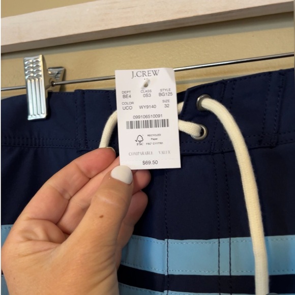 J Crew Men’s Swimming Board Shorts New - Picture 2 of 5